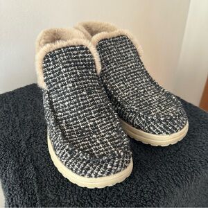 Hey Dude - Fuzzy inside